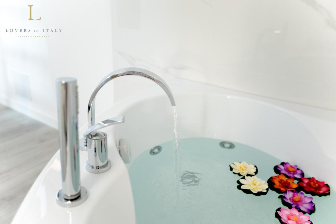 Loversinitaly Romantic Apartments - Altana And Jacuzzi Венеція Екстер'єр фото