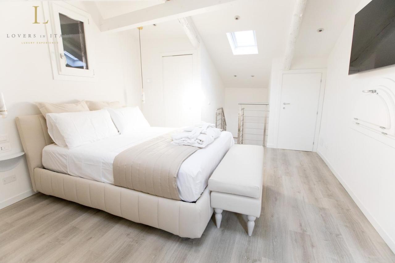 Loversinitaly Romantic Apartments - Altana And Jacuzzi Венеція Екстер'єр фото